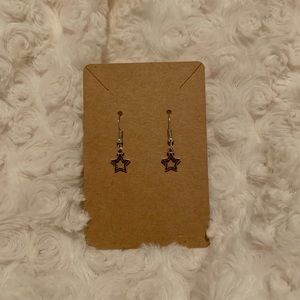 SILVER STAR OUTLINE EARRINGS ⭐️⭐️